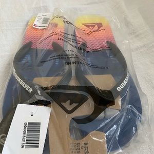 Quicksilver Men’s Slippers Size 12 NWT